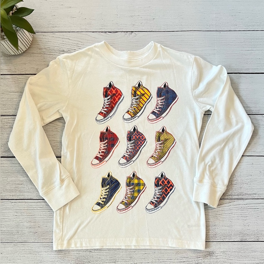 🌾 GAP Kids Long Sleeve Shirt with Sneaker‎ Graphic - White